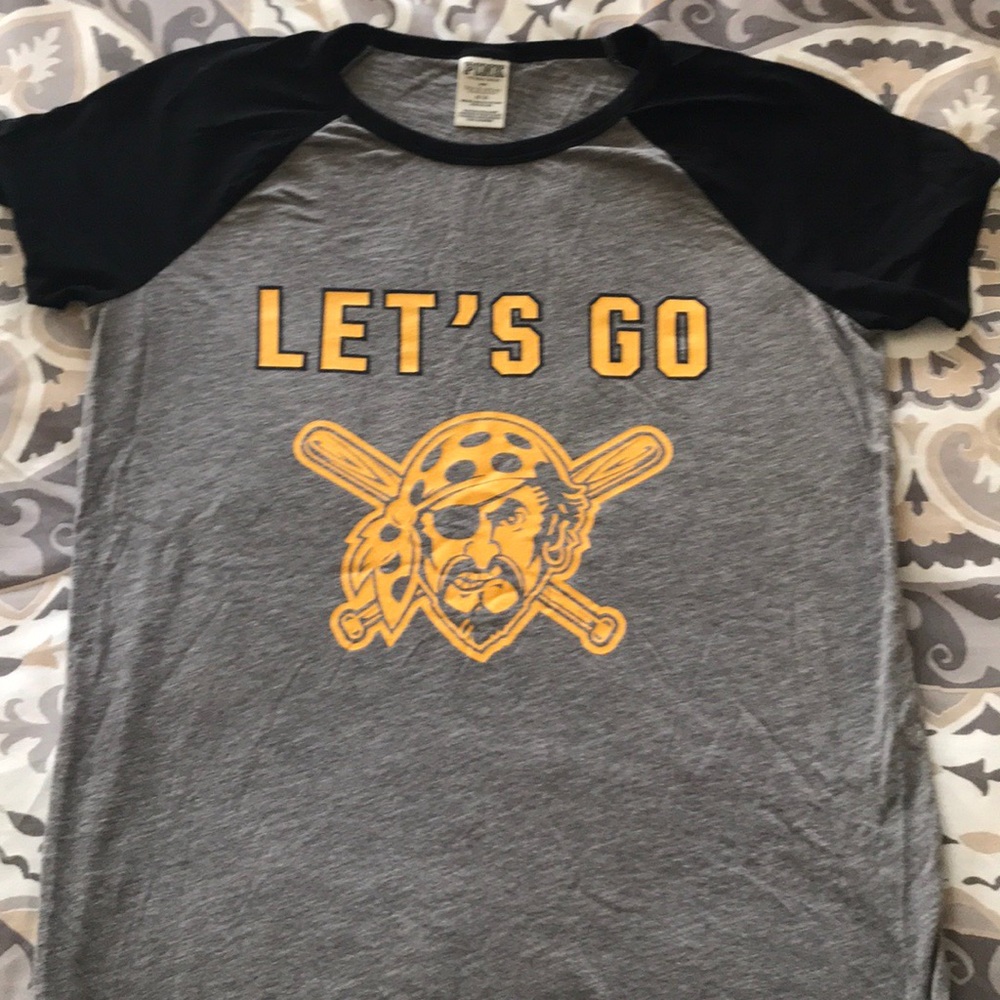 Pittsburgh Pirates baseball tee ⚾️